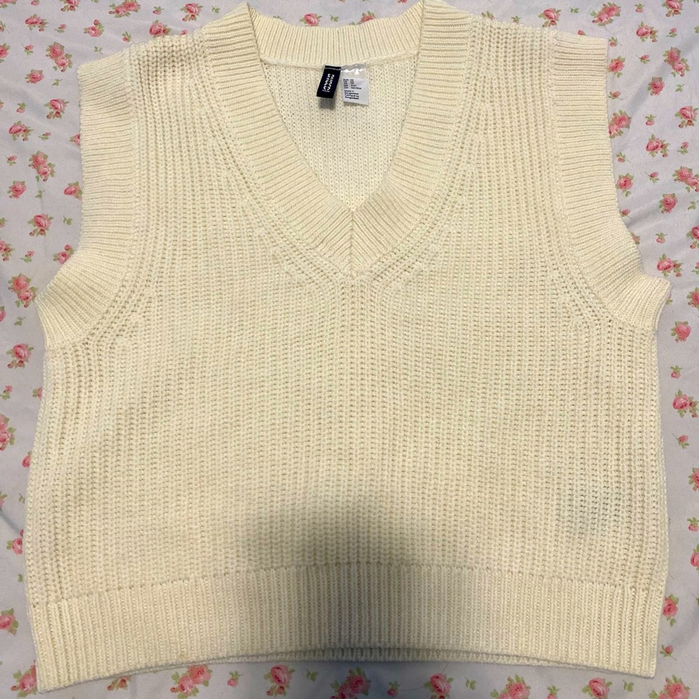 Sweater vest